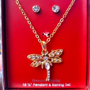 💖 Dragonfly necklace with earrings goldtone with clear gems.